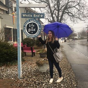 Meet your Posher, Whitney